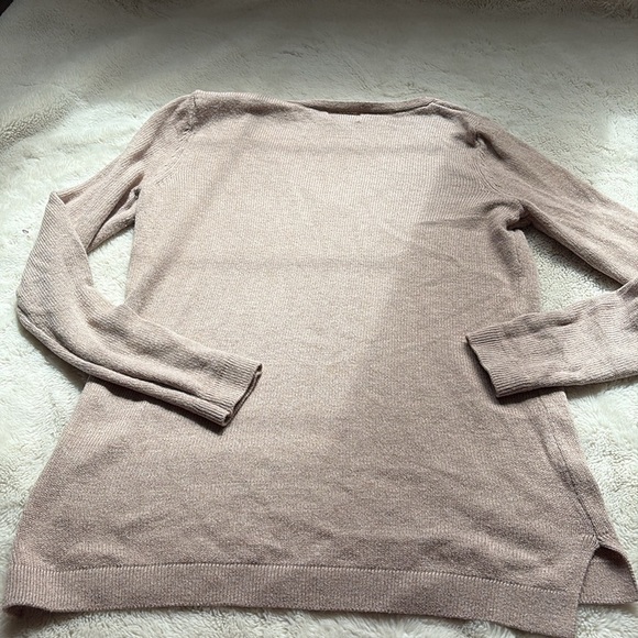 Old Navy Tan V-Neck Long Sleeve Top Size XS | Neutral Basic | Soft Knit Casual | - Picture 4 of 4